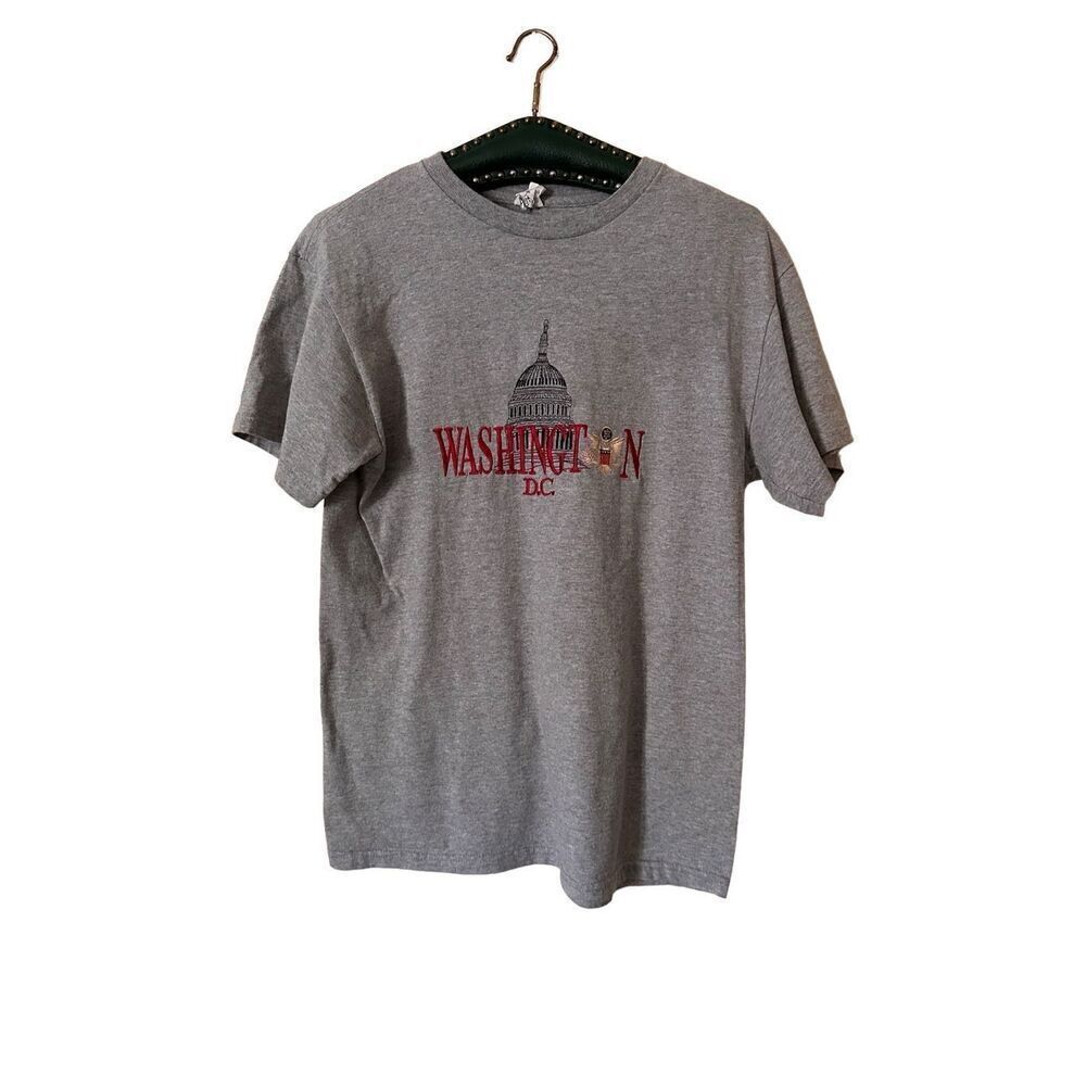 Washington DC Embroidered Logo Delta Pro Weight Gray T-Shirt Size Medium
